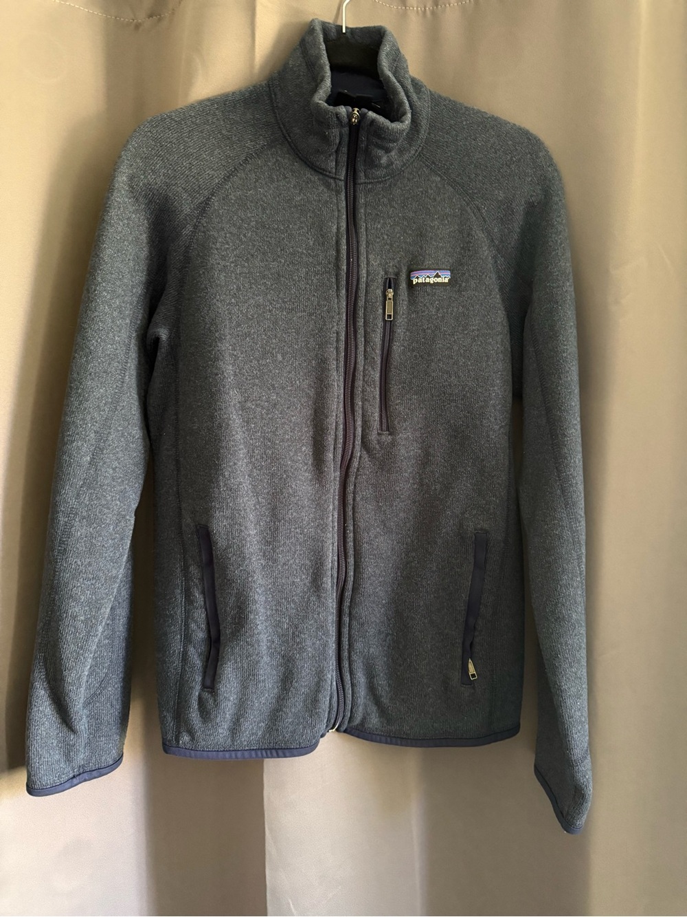 Patagonia Charcoal Gray Full-Zip Fleece Jacket